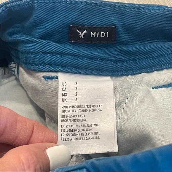 American Eagle Outfitters Stretch Midi Teal Blue Shorts Size 2 - Picture 8 of 8